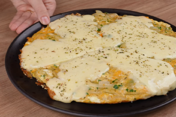 Omelete de Cebola e Queijo: Se você não gosta de cebola é porque nunca comeu assim!